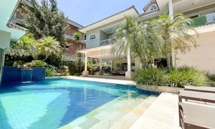 Magnífica Casa Condomínio Malibu Barra da Tijuca à Venda de 850m² com 5 Quartos Sendo 5 Suítes 1 Master  Piscina Sauna Varanda Gourmet 5 Vagas