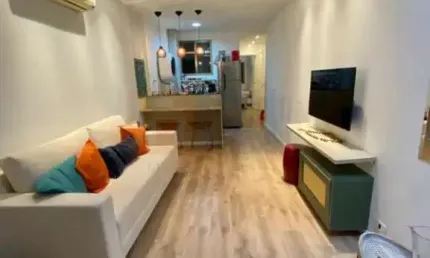 Excelente Apartamento à Venda na Lagoa Rodrigo de Freitas Reformado Decorado e Mobilíado de 42m2 com Sala 1 Quarto Cozinha Banheiro 1 Vaga Garagem