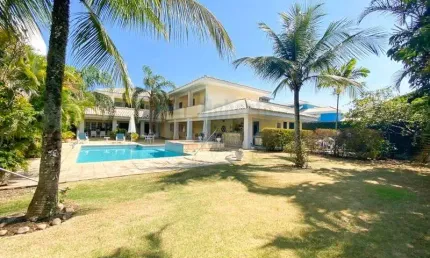Casa à Venda Condomínio Malibu Barra da Tijuca de 700 m² em Terreno de 1100m² com 4 Suítes 3 Vagas de Garagem Piscina e Sauna