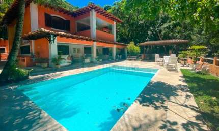 Casa à Venda Condomínio Green Wood Park Itanhangá de 669m² de área construída com 4 Suítes Varanda Gourmet Piscina Sauna Sala 4 Ambientes