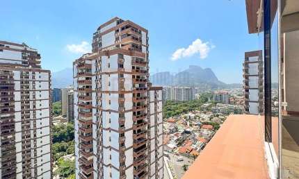 Apartamento para Venda ou Locação Condomínio Barramares Praia da Barra da Tijuca de 130m² com 3 Quartos Sendo 1 Suíte com Closet 2 Vagas de Garagem