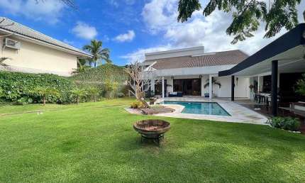 Venda ou Locação Casa Condomínio Mansões Barra da Tijuca 430m² Área Construída 1000m²  de Terreno  4 Suítes Sendo 1 Master Piscina Sala 3 Ambientes