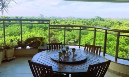Lindo Apartamento Reformado com Vista Mar à Venda no Américas Park Barra da Tijuca de 160m² com 4 Suítes Sala 2 Ambientes Varandão 2 Vagas de Garagem