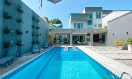 Casa Mobíliada para Venda Locação ou Temporada Condomínio Lagoa Mar Norte  Barra da Tijuca 1100m²  6 Suítes 3 com Closet  Varanda Gourmet Piscina