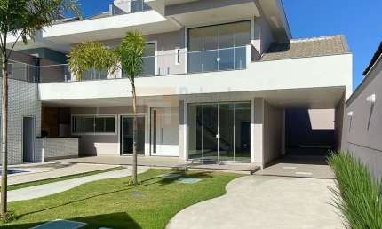 Casa Nova e Pronta para Morar! Linda Casa Condomínio Jeribá em Vargem Grande de 374m² Área Útil e Terreno com 360m² com 3 Suítes Piscina Sauna 3 Vagas