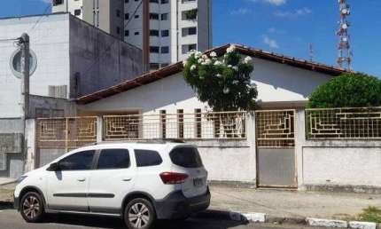 CASA PARA COMÉRCIO OU RESIDENCIAL NO PONTO CENTRAL OPORTUNIDADE