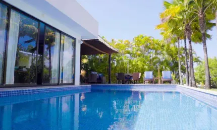 Casa decorada 4 suítes no IBEROSTAR porteira fechada Oportunidade