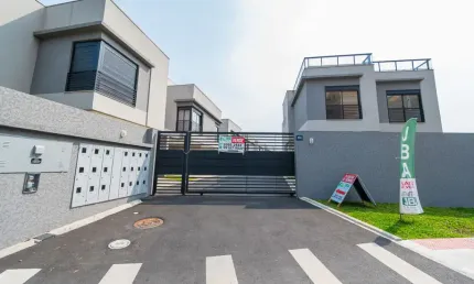 Casa em condomínio fechado com 3 quartos à venda na Rua Jorge Bonn, 254, Tingui, Curitiba