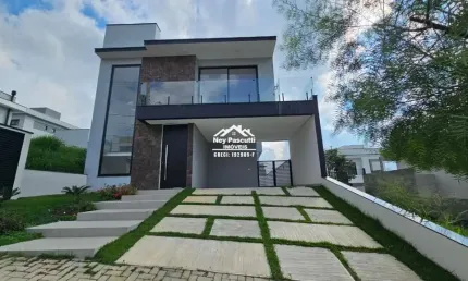 Casa à venda no bairro Cézar de Souza em Mogi das Cruzes/SP