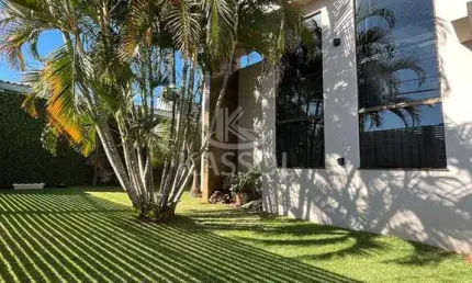 Linda casa no coqueiral - 03  quartos, excelente localização, super espaçosa