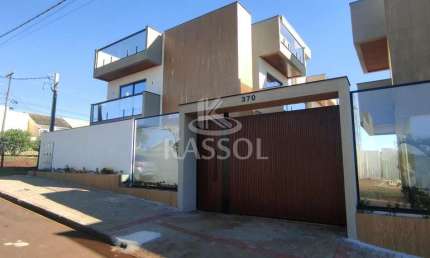 Lindo Triplex com acabamento de alto padrão, amplo terraço com uma vista linda
