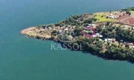 Casa em condomínio fechado em Boa Vista da Aparecida, com piscina