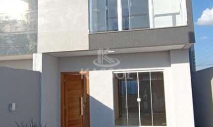 SOBRADO à venda, 2 quartos, 1 suíte, sacada, sala, cozinha, Bwc, lavanderia e 2 vagas