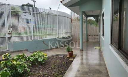casa para locação no bairro country com 04 quartos 01 suíte 03 vagas de garagem
