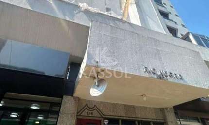 Apartamento com 01 suíte e 02 quartos no Centro de Cascavel