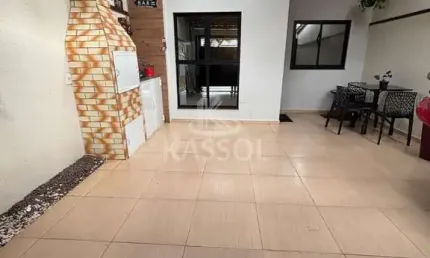 Casa à venda, ESMERALDA, CASCAVEL - PR 02 quartos, sala, cozinha planejada.