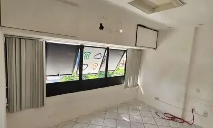 Sala no Caminho das Árvores com 29m² à venda por R$ 220.000,00