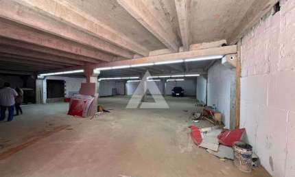 Andar Corporativo com 800,00 m² para alugar por R$ 36.000,00 - e Loja Térrea 400,00m² por 35.000,