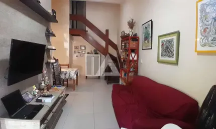 Casa em Itapuã com 5 quartos e 4 suítes, 145m² à venda por R$ 1.200.000,00