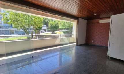 Casa na Federação com 6 quartos e 3 suítes, 234m² à venda por R$ 1.300.000,00
