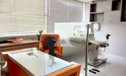 Sala  PORTEIRA FECHADA na Garibaldi com 59m² à venda por R$ 365.000,00