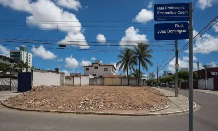 Terreno de esquina em Miramar | Excelente para clínica ou construtora