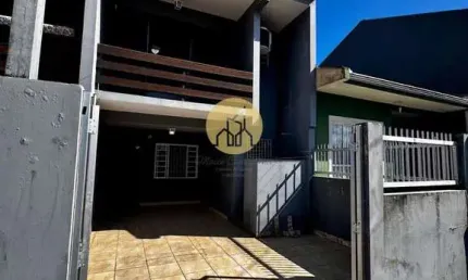 Sobrado à Venda no Centro de Matinhos – 3 Dormitórios, Excelente Localização!
