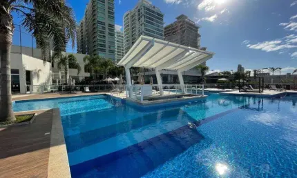 Apartamento pé na areia mobiliado - 100 metros do mar - Balneário Piçarras/Itacolomi
