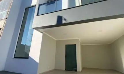 Sobrado 600 metros da praia em Balneário Piçarras/Itacolomi