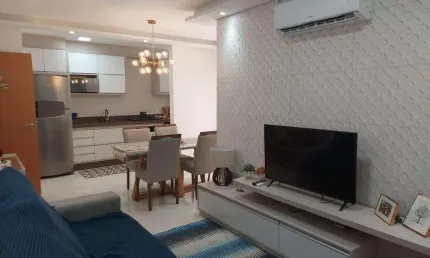 Apartamento finamente mobiliado á 200 metros do mar - Balneário Piçarras/Centro