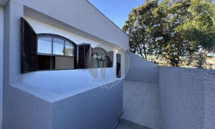 Casa Residencial com 3 quartos  para alugar, 42.00 m2 por R$1880.00  - Cachoeira - Curitiba/PR