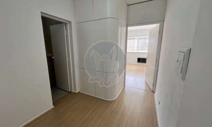Conjunto Comercial à venda, 30.30 m2 por R$200000.00  - Hugo Lange - Curitiba/PR