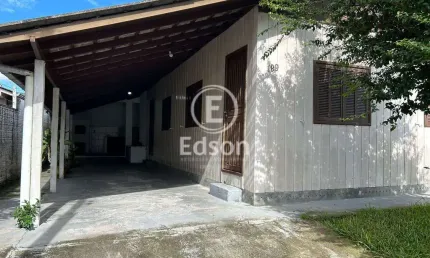 Casa à venda no bairro Ponte do Imaruim - Palhoça/SC