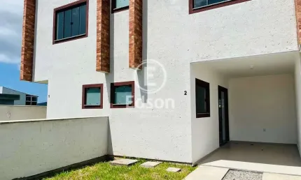 Sobrado à venda no bairro Guarda do Cubatão - Palhoça/SC