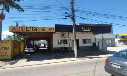 Casa comercial à venda no Caminho Novo, Palhoça 