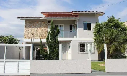 Casa com 3 quartos à venda no Centro, Palhoça 