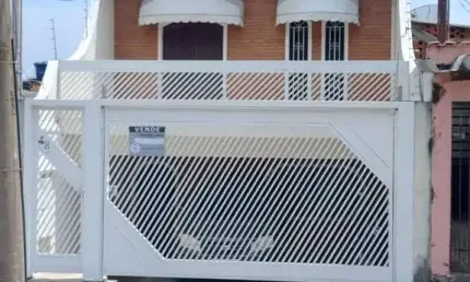 Sobrado para Venda em Mogi das Cruzes, Vila Lavínia, 2 dormitórios, 2 suítes, 3 banheiros, 2 vagas