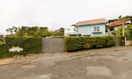 Casa com 3 quartos à venda na Rua Paulo Bertassoni, 69, Campo Comprido, Curitiba