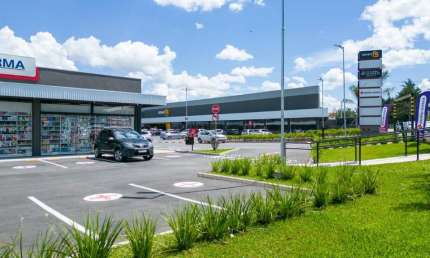 Loja no Novo Mundo de 110m² - Centro Comercial Pedro Gusso