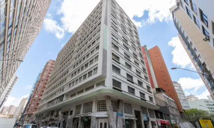 Apartamento com 3 quartos no Centro, próximo a Praça Osório