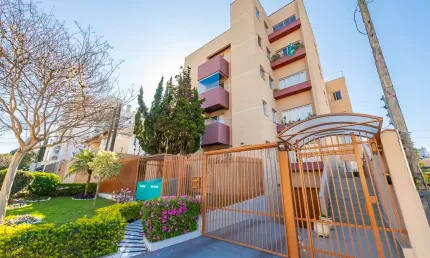 Apartamento com 2 quartos no bairro Novo Mundo, próximo Shopping Palladium.