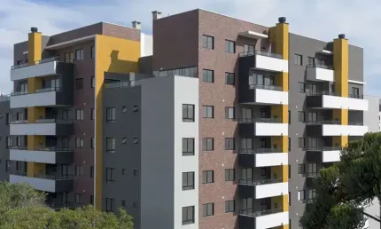 Apartamento com 2 quartos no bairro água verde, próximo festval kennedy.