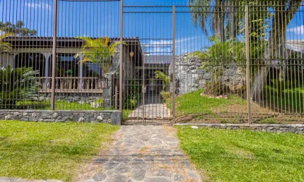 Casa com 778,87 m²com 5 quartos sendo eles 5 suítes - São Lourenço
