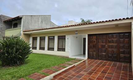 Casa com 4 quartos à venda na Rua Hildebrando Dulcio, 81, Bacacheri, Curitiba