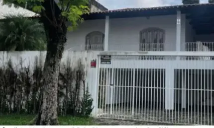 Casa comercial com 4 salas para alugar na Avenida Cândido Hartmann, 936, Mercês, Curitiba