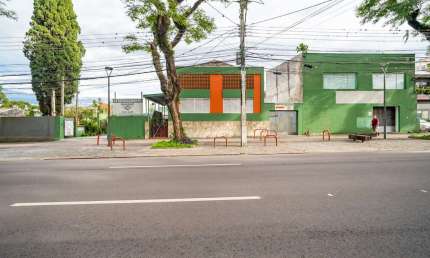 Casa comercial com 6 salas para alugar na Avenida Presidente Getúlio Vargas, 767, Rebouças, Curitiba