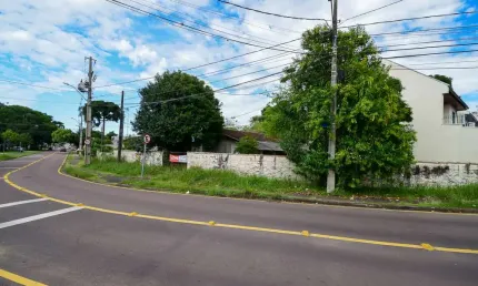 Terreno à venda na Rua Tapajós, 1341, Bom Retiro, Curitiba