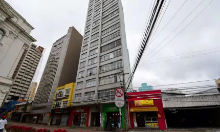 Apartamento com 2 quartos à venda na Rua Alfredo Bufren, 183, Centro, Curitiba