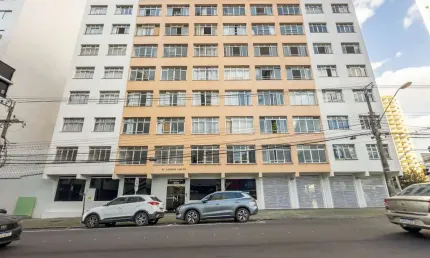 Apartamento com 3 quartos à venda na Rua Lamenha Lins, 305, Centro, Curitiba