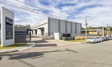 Barracão / Galpão / Depósito com 1 sala para alugar na Rua Engenheiro Júlio César de Souza Araújo, 220, Cidade Industrial, Curitiba